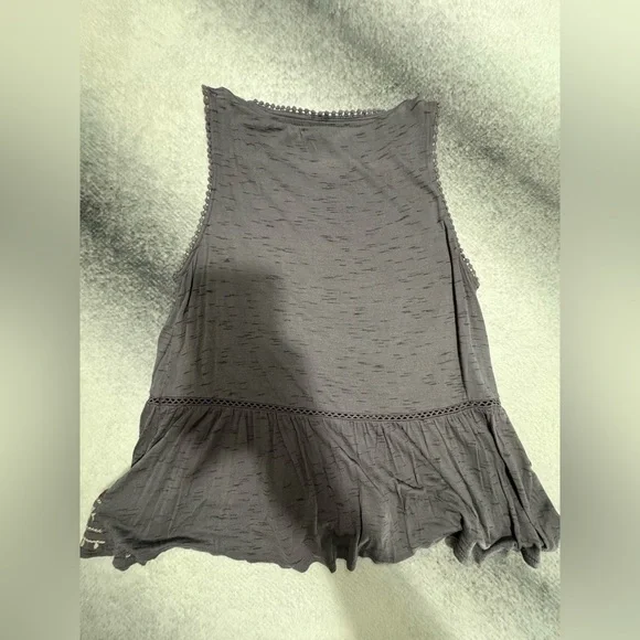 Knox Rose Gray Embroidered Peplum Tank Top Boho Blouse Top Shirt Medium M - Picture 6 of 6